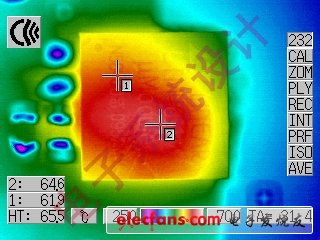 圖3:LTM4611穩壓器從5V輸入產生1.5V/15A輸出時的頂部熱像（功耗為3.5W）。在無氣流的實驗臺上測試形成65℃的表面溫度熱區