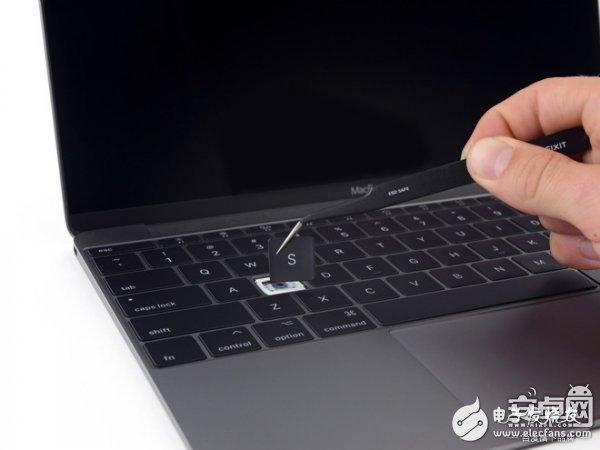 iFixit拆解蘋果最新MacBook和MBP，設計幾乎不變